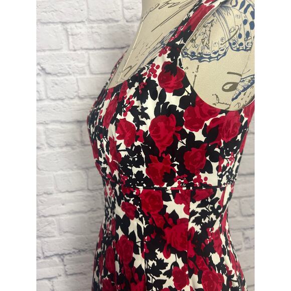 White House Black Market Fit and Flare Cocktail Dress Women Size 6 - Picture 8 of 9